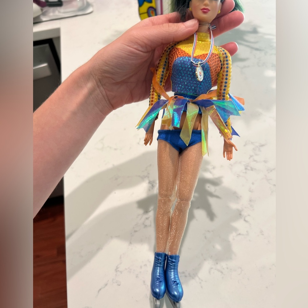 2002 Salt Lake City Olympics Michelle Kwan Barbie Ice Skater doll - Picture 3 of 8